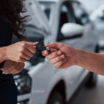 Venda de carros usados bate recorde e consolida nova era de confiança para o consumidor brasileiro